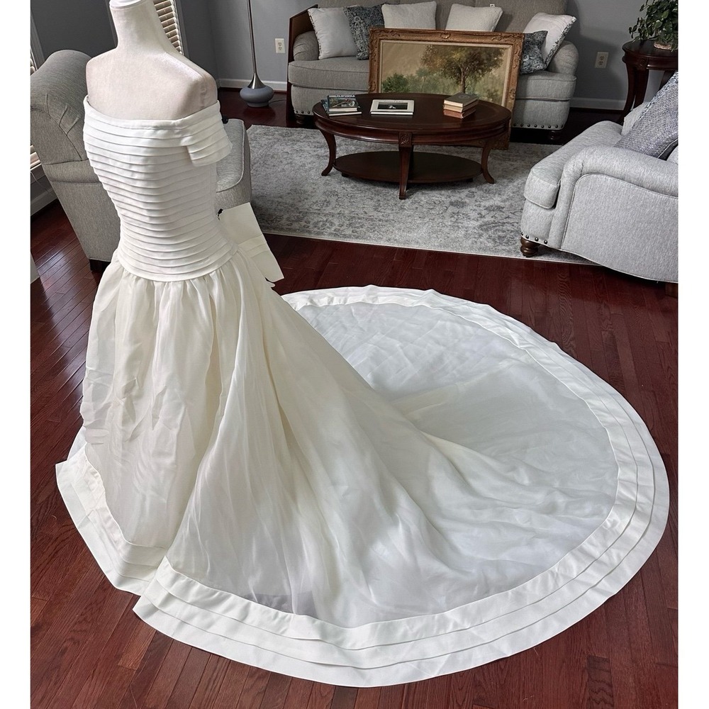 Vintage Oleg Cassini Wedding Dress French Layered Feminine Short Sleeve Big Bow - Picture 7 of 12